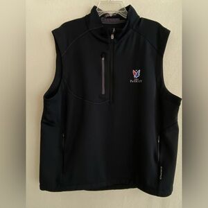 Zero Restriction Vest Men’s XL Black 1/4 Zip W/The Patriot Golf Club Logo